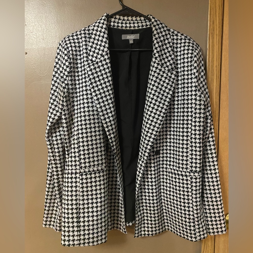 Marled Black and White Houndstooth Blazer